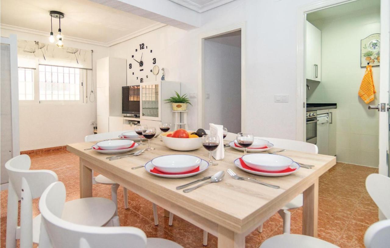 Stunning Apartment In Cordoba With Kitchen Exterior photo